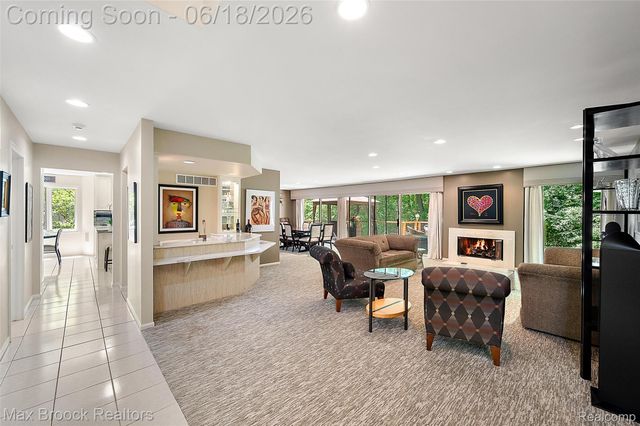 4872 Cliffside Drive, West Bloomfield Charter Township, MI 48323