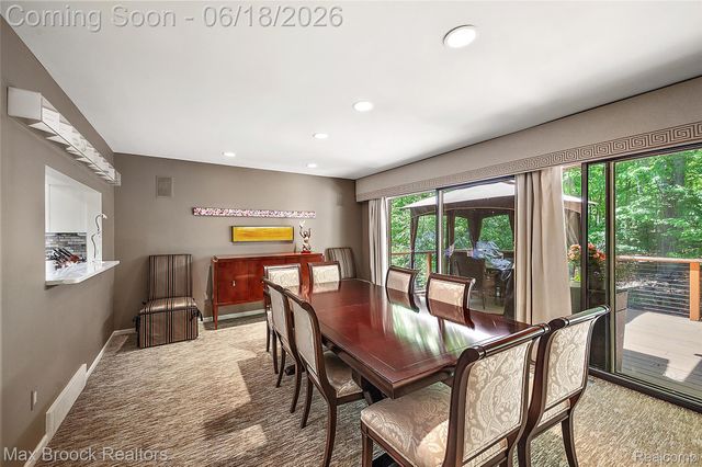 4872 Cliffside Drive, West Bloomfield Charter Township, MI 48323