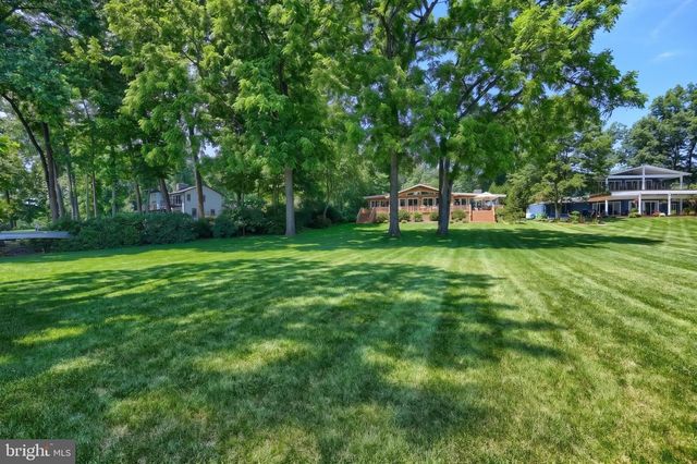 166 LAKE MEADE DR, East Berlin, PA 17316