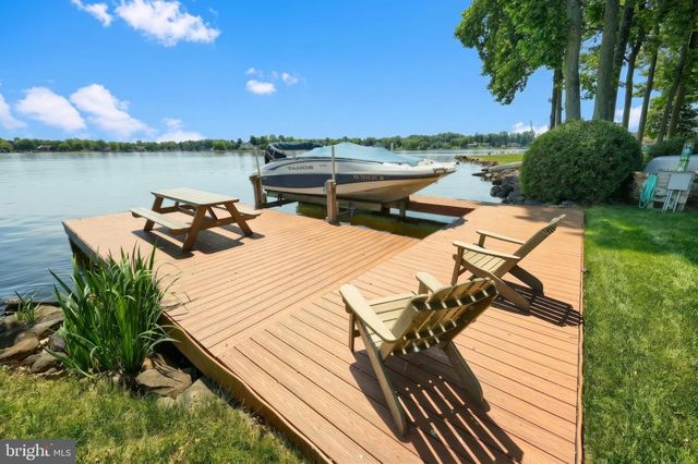 166 LAKE MEADE DR, East Berlin, PA 17316