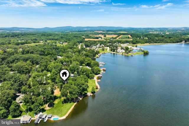 166 LAKE MEADE DR, East Berlin, PA 17316