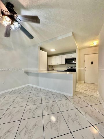 424 SW 7th St 102, Miami, FL 33130