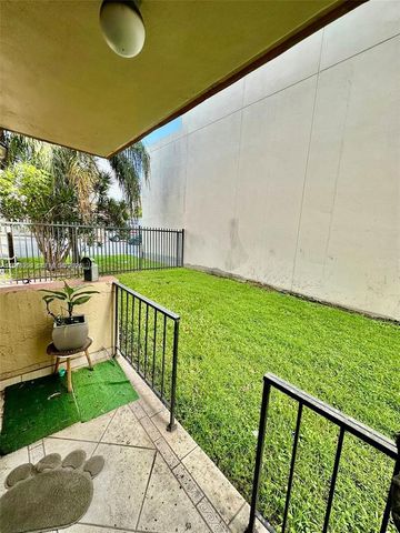 424 SW 7th St 102, Miami, FL 33130