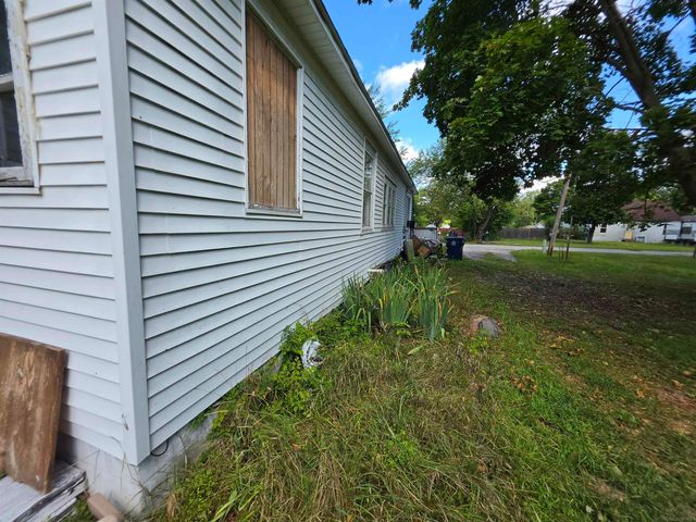 4237 Wood Street, Saginaw Twp, MI 48638