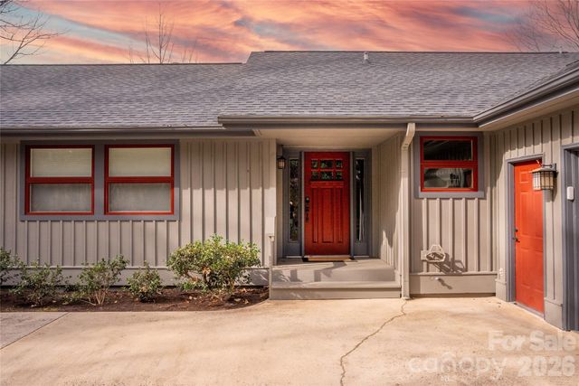 59 Agaliha Lane, Brevard, NC 28712