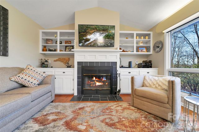 59 Agaliha Lane, Brevard, NC 28712