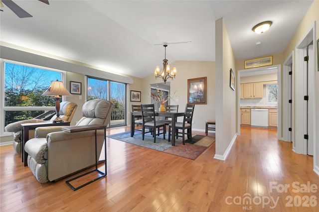 59 Agaliha Lane, Brevard, NC 28712