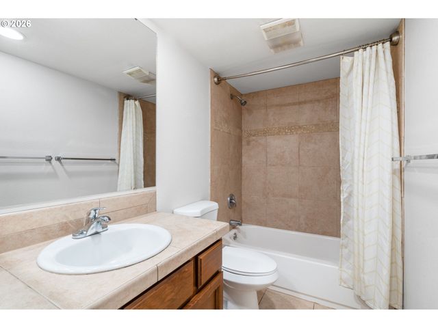 823 Ne 132ND Ave, Vancouver, WA 98684