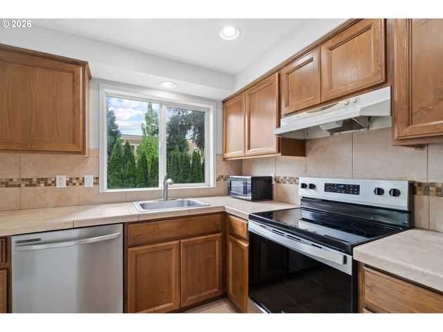 823 Ne 132ND Ave, Vancouver, WA 98684