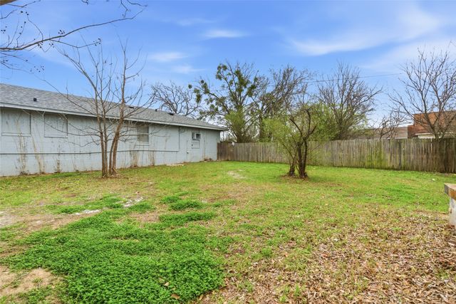 1102 Washington Street, Stephenville, TX 76401