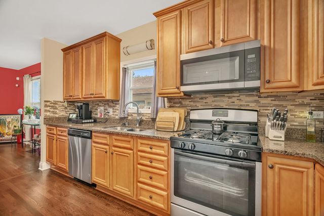 1920 S 6th Avenue, Maywood, IL 60153