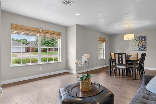2621 NW 58th Place, Oklahoma City, OK 73112