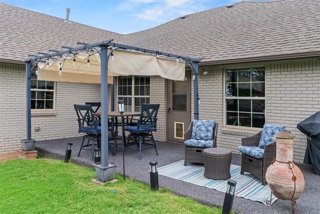 2621 NW 58th Place, Oklahoma City, OK 73112