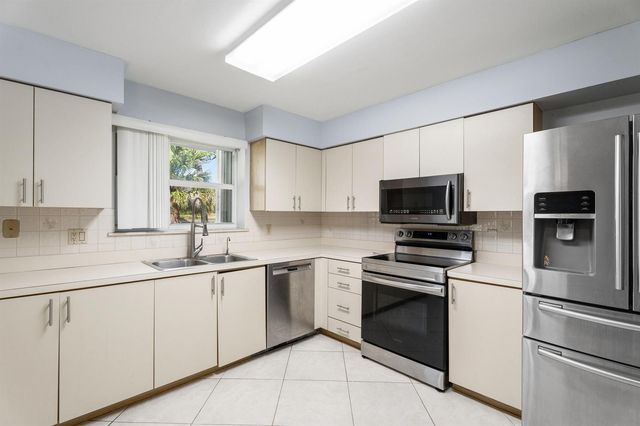 2762 SW Westlake Circle, Palm City, FL 34990