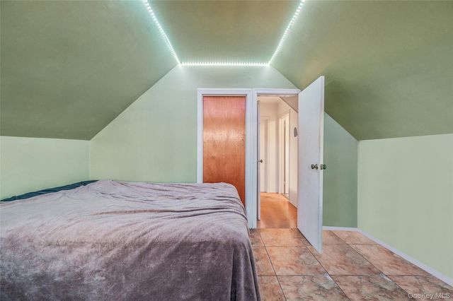 360 Arcadia Drive, West Islip, NY 11795