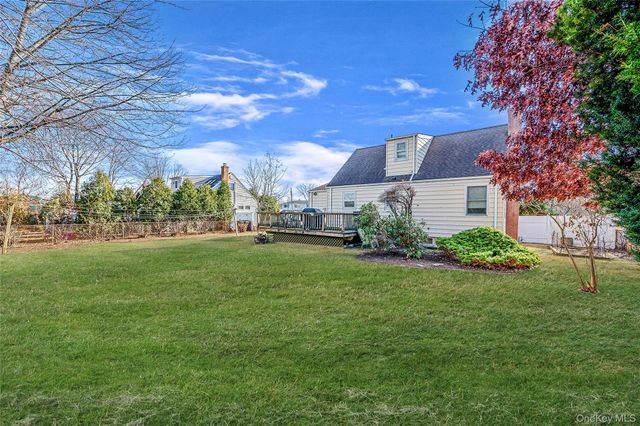 360 Arcadia Drive, West Islip, NY 11795