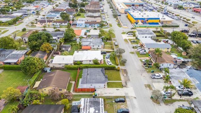 9435-9437 SW 39th St, Miami, FL 33165