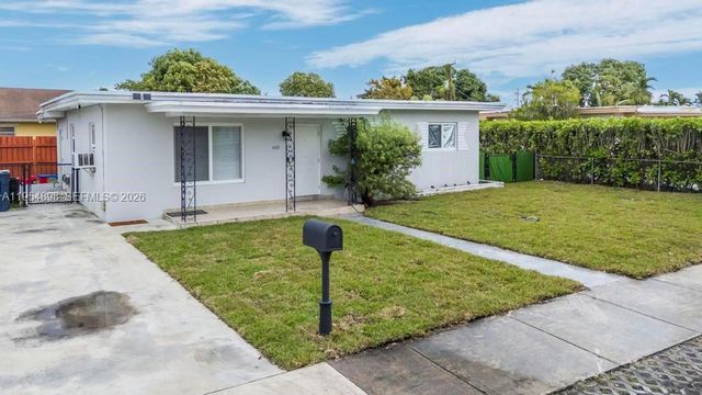 9435-9437 SW 39th St, Miami, FL 33165