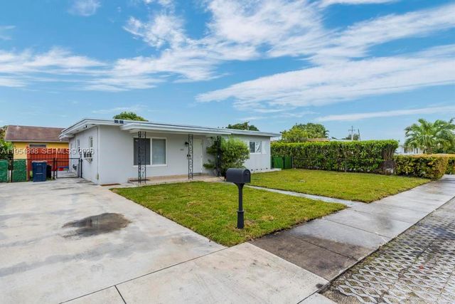 9435-9437 SW 39th St, Miami, FL 33165