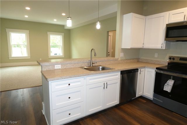 14068 Caves Road, Novelty, OH 44072