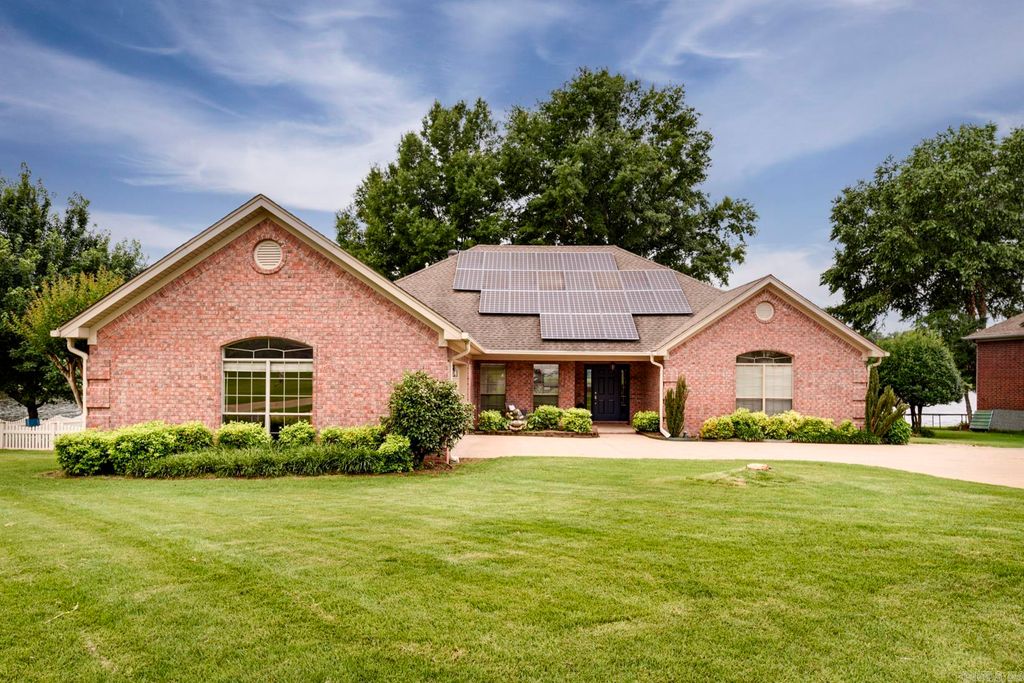 601 Innsbrooke Cove, Jacksonville, AR 72076
