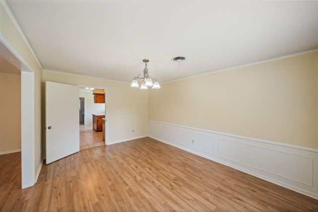 5002 Leafy Hollow Court, Houston, TX 77018