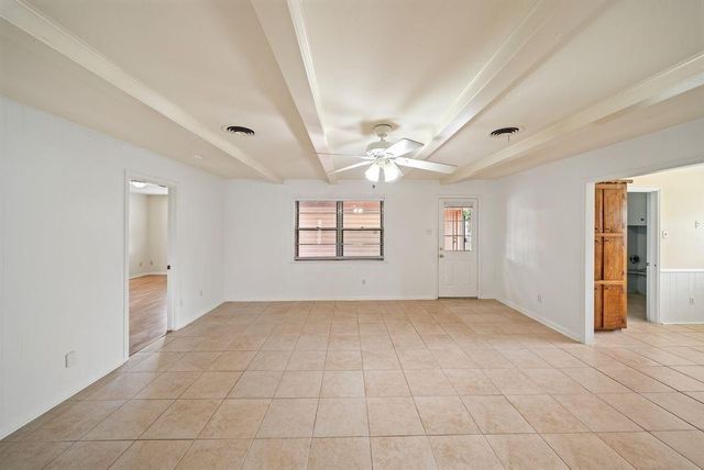 5002 Leafy Hollow Court, Houston, TX 77018
