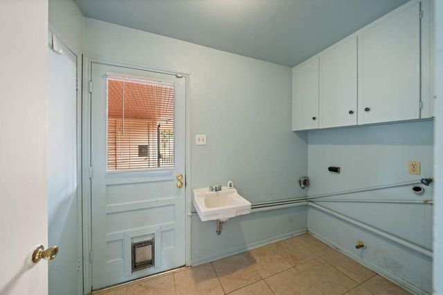 5002 Leafy Hollow Court, Houston, TX 77018