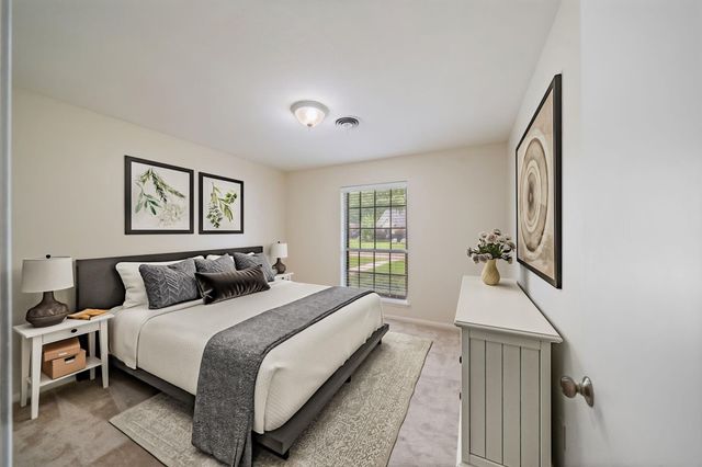 5002 Leafy Hollow Court, Houston, TX 77018