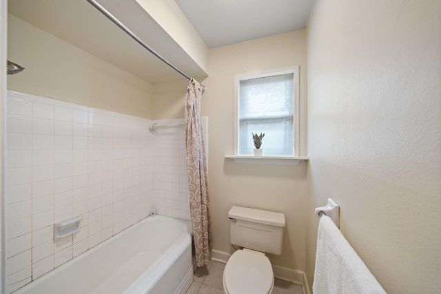 5002 Leafy Hollow Court, Houston, TX 77018