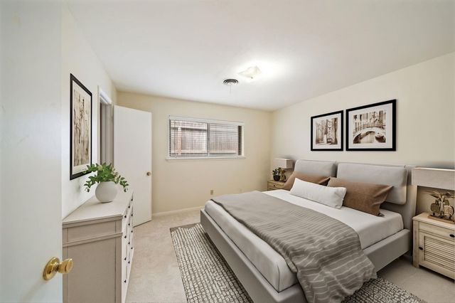 5002 Leafy Hollow Court, Houston, TX 77018