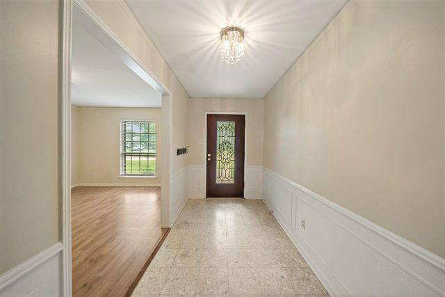 5002 Leafy Hollow Court, Houston, TX 77018