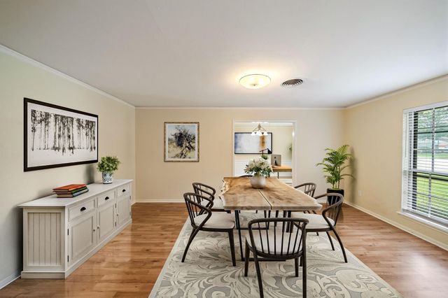 5002 Leafy Hollow Court, Houston, TX 77018