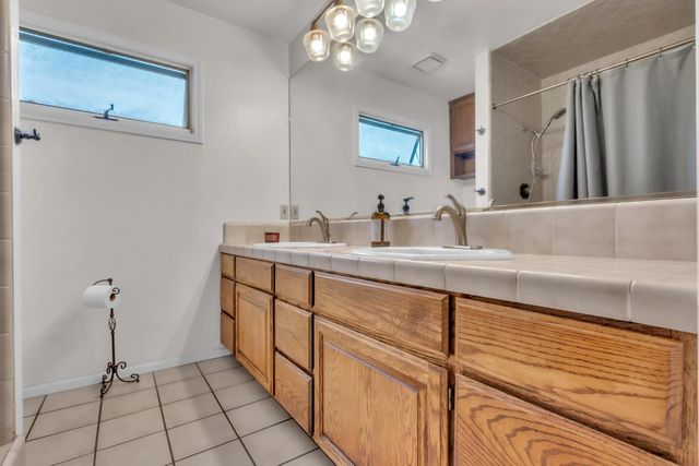2011 Angelico Cir, Stockton, CA 95207