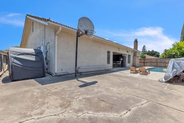 2011 Angelico Cir, Stockton, CA 95207
