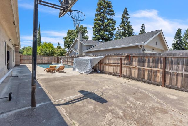 2011 Angelico Cir, Stockton, CA 95207