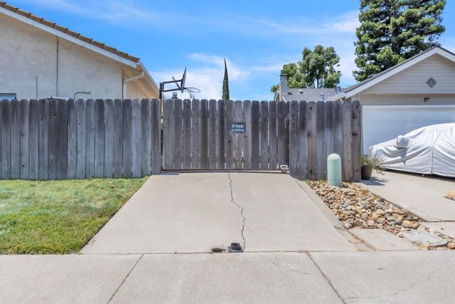 2011 Angelico Cir, Stockton, CA 95207