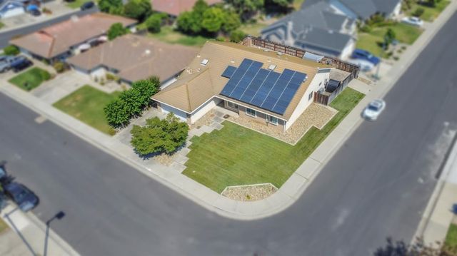2011 Angelico Cir, Stockton, CA 95207