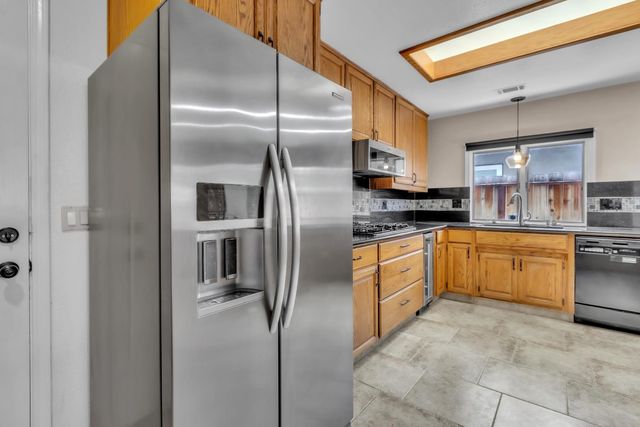 2011 Angelico Cir, Stockton, CA 95207