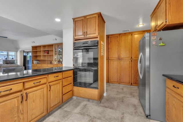2011 Angelico Cir, Stockton, CA 95207