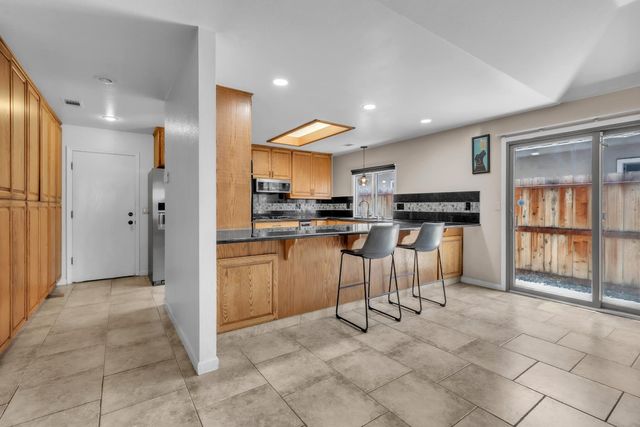 2011 Angelico Cir, Stockton, CA 95207