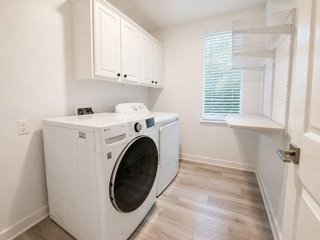 2 Wind Harp Place, The Woodlands, TX 77382