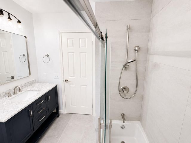 2 Wind Harp Place, The Woodlands, TX 77382