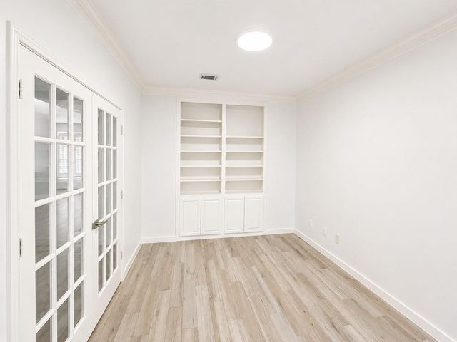 2 Wind Harp Place, The Woodlands, TX 77382