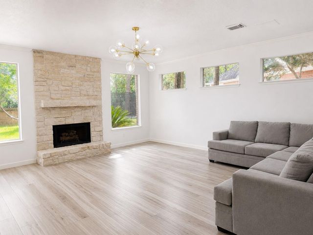 2 Wind Harp Place, The Woodlands, TX 77382