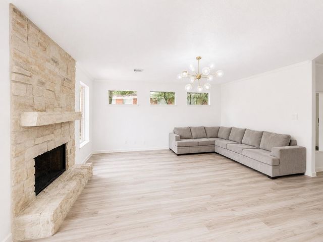 2 Wind Harp Place, The Woodlands, TX 77382