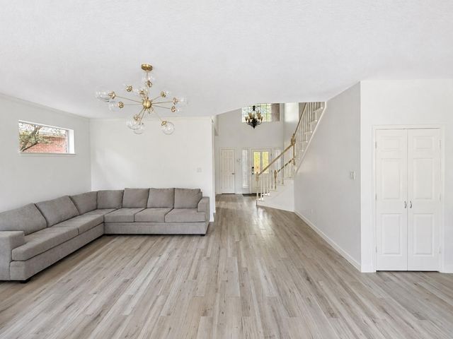 2 Wind Harp Place, The Woodlands, TX 77382
