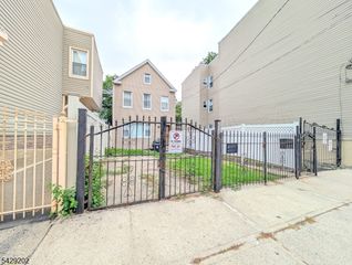 203 Lake St, Newark City, NJ 07104