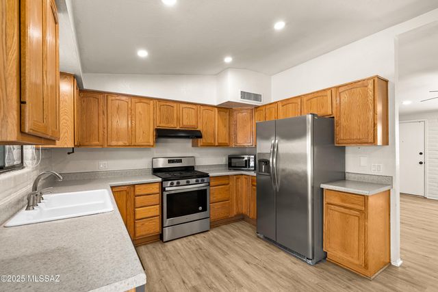 2340 W Placita Algodon, Tucson, AZ 85741