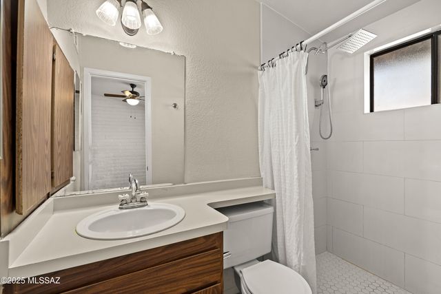 2340 W Placita Algodon, Tucson, AZ 85741